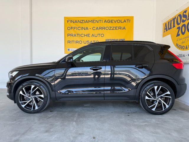 VOLVO XC40 B4 AWD Geartronic R-design TETTO/CERCHI 20"