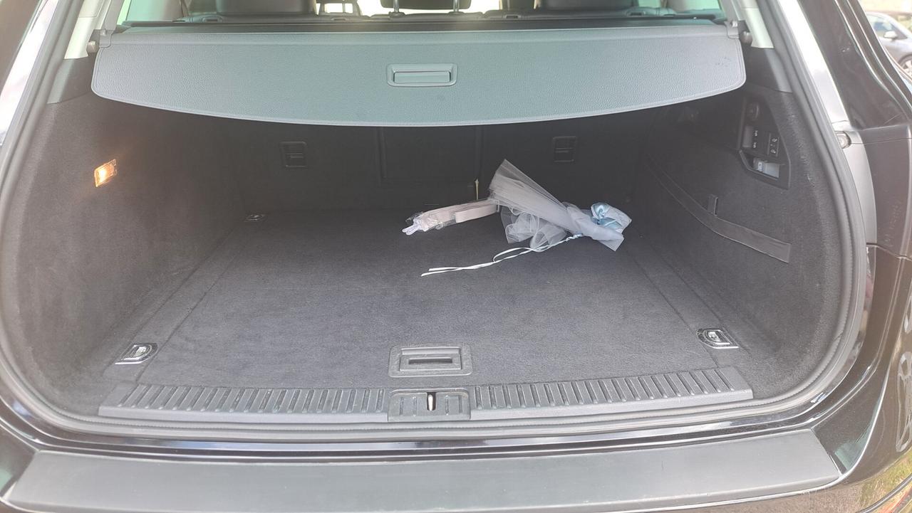 Volkswagen Touareg 3.0 TDI 245 CV tiptronic R LINE