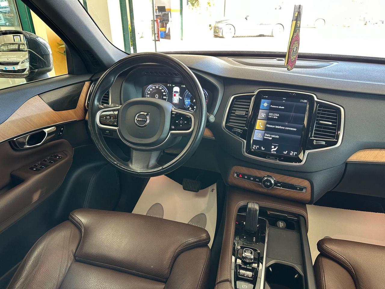 Volvo XC 90 XC90 B5 (d) AWD Geartronic 7 posti Mom