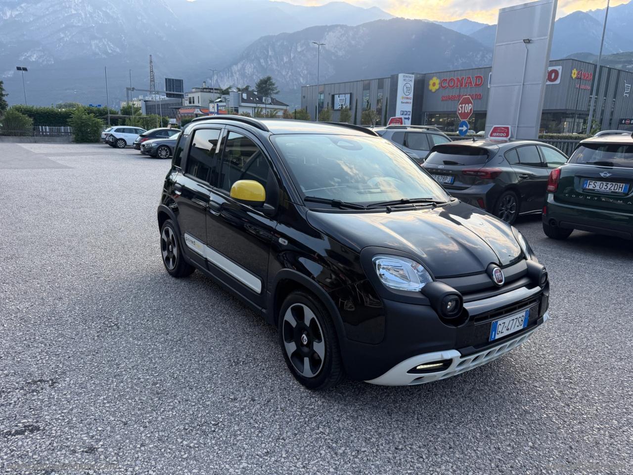 FIAT Panda 1.0 FireFly S&S Hybrid PACK CROSS
