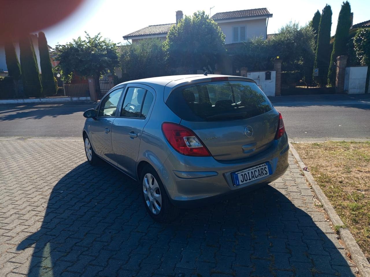 Opel Corsa 1.2 5 porte Cosmo
