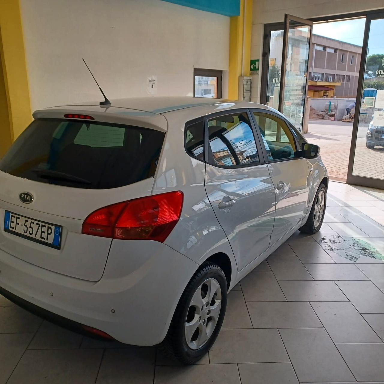 148.588KM KIA VENGA 1.4 BEN CONSERVATA
