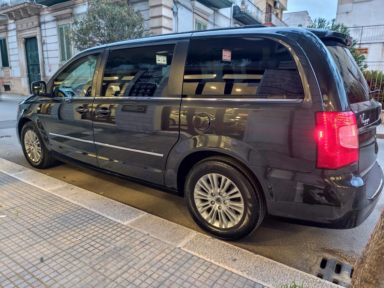 Lancia Voyager 2.8 CRDI 163CV 7 POSTI PERFETTA