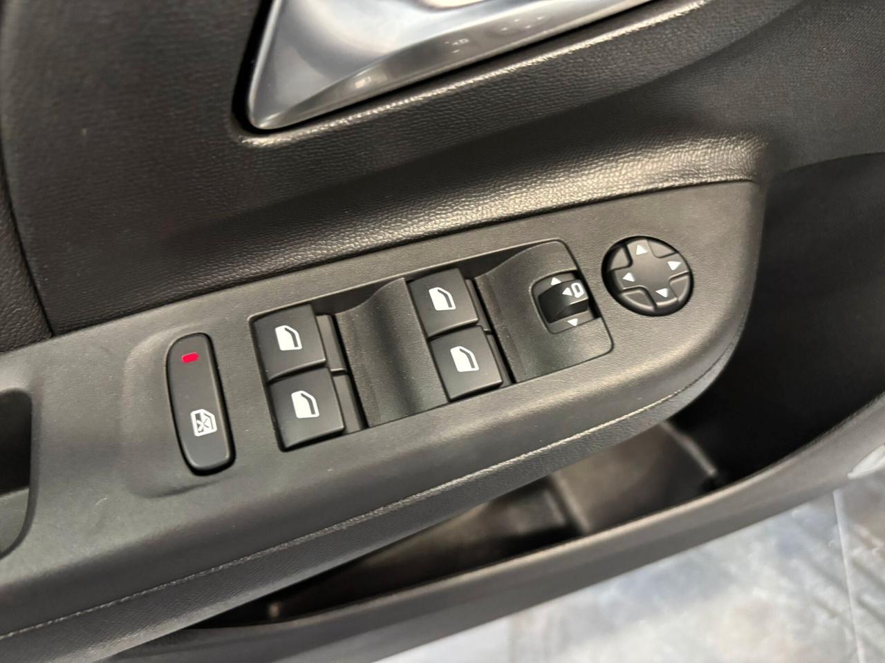 Opel Corsa 1.2 GS 75CV