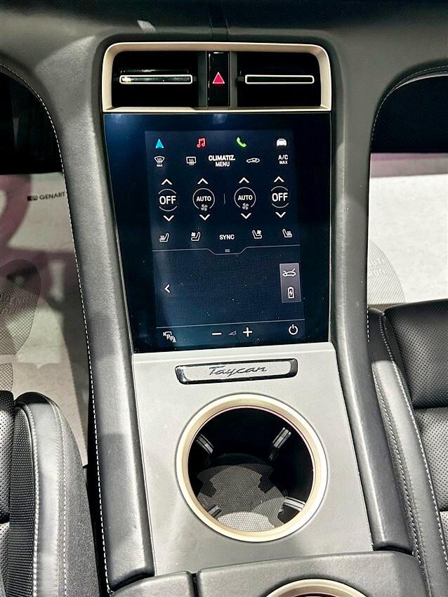 Porsche Taycan 4S Cross Turismo