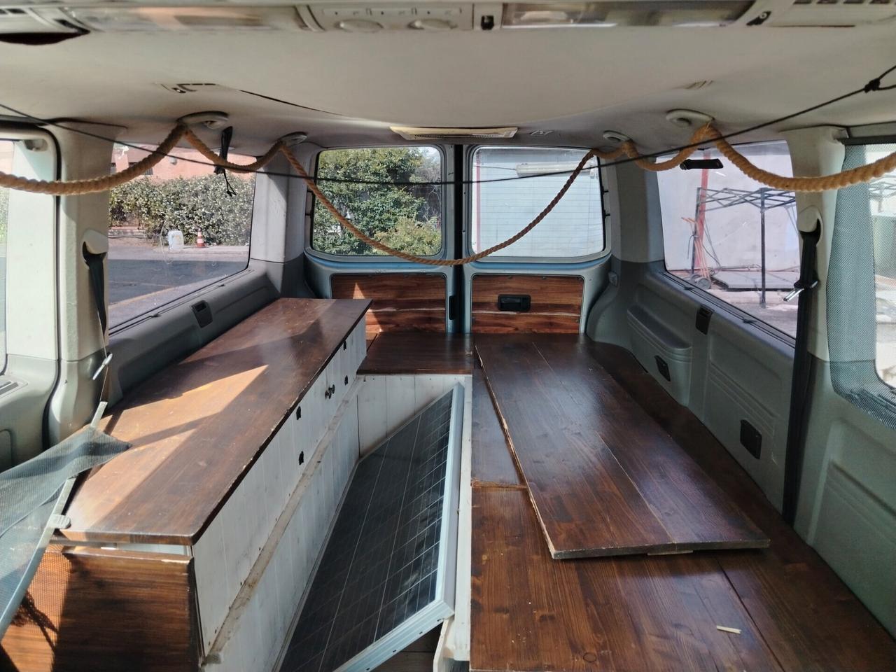 Volkswagen Transporter CAMPERIZZATO
