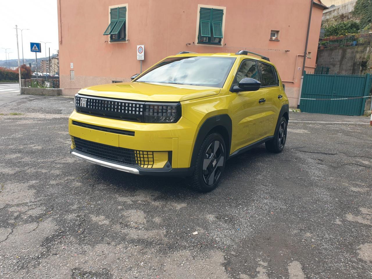 Fiat Grande Panda 1.2 Hybrid 110 CV S&S La Prima