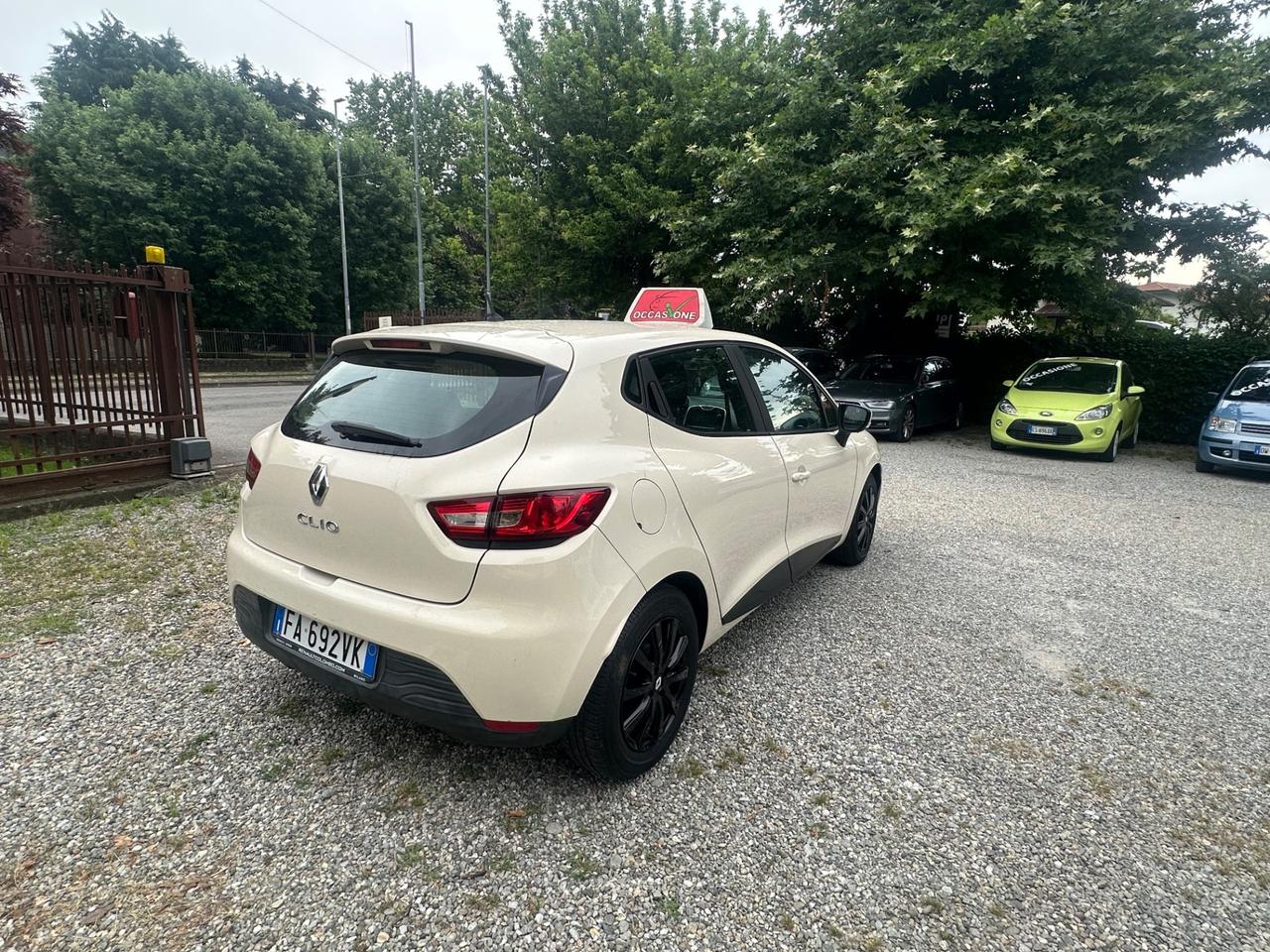 Renault Clio 1.2 75 CV 5 porte Duel