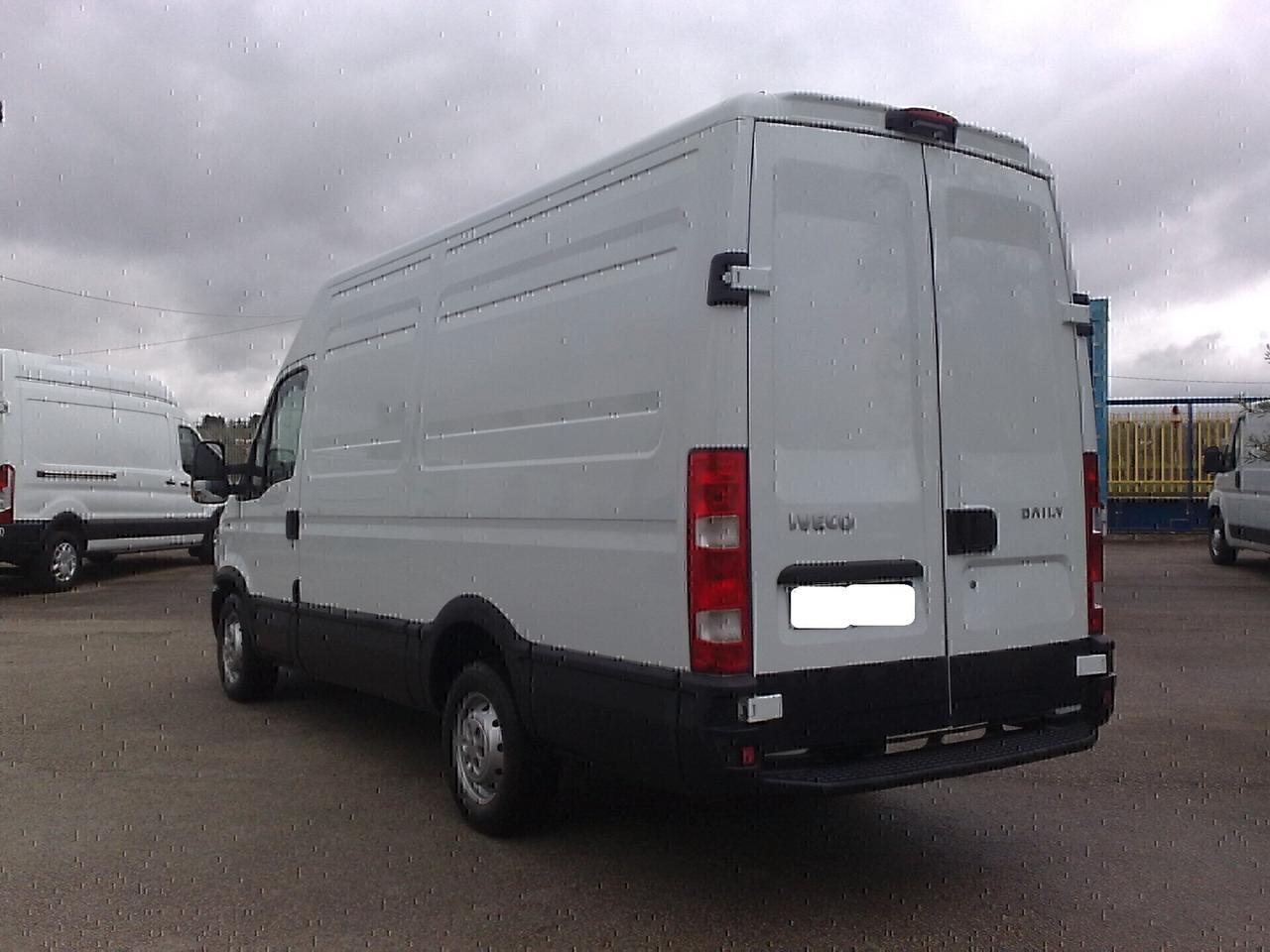 Iveco Daily 35s21 3000cc FURGONE DI SERIE - 2014