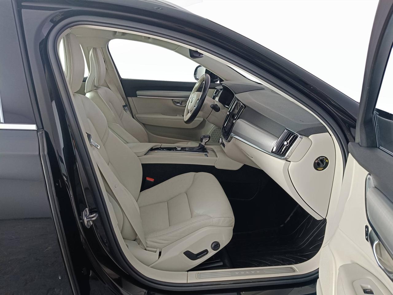 VOLVO V90 2.0 D4 Momentum Business Pro awd geartronic