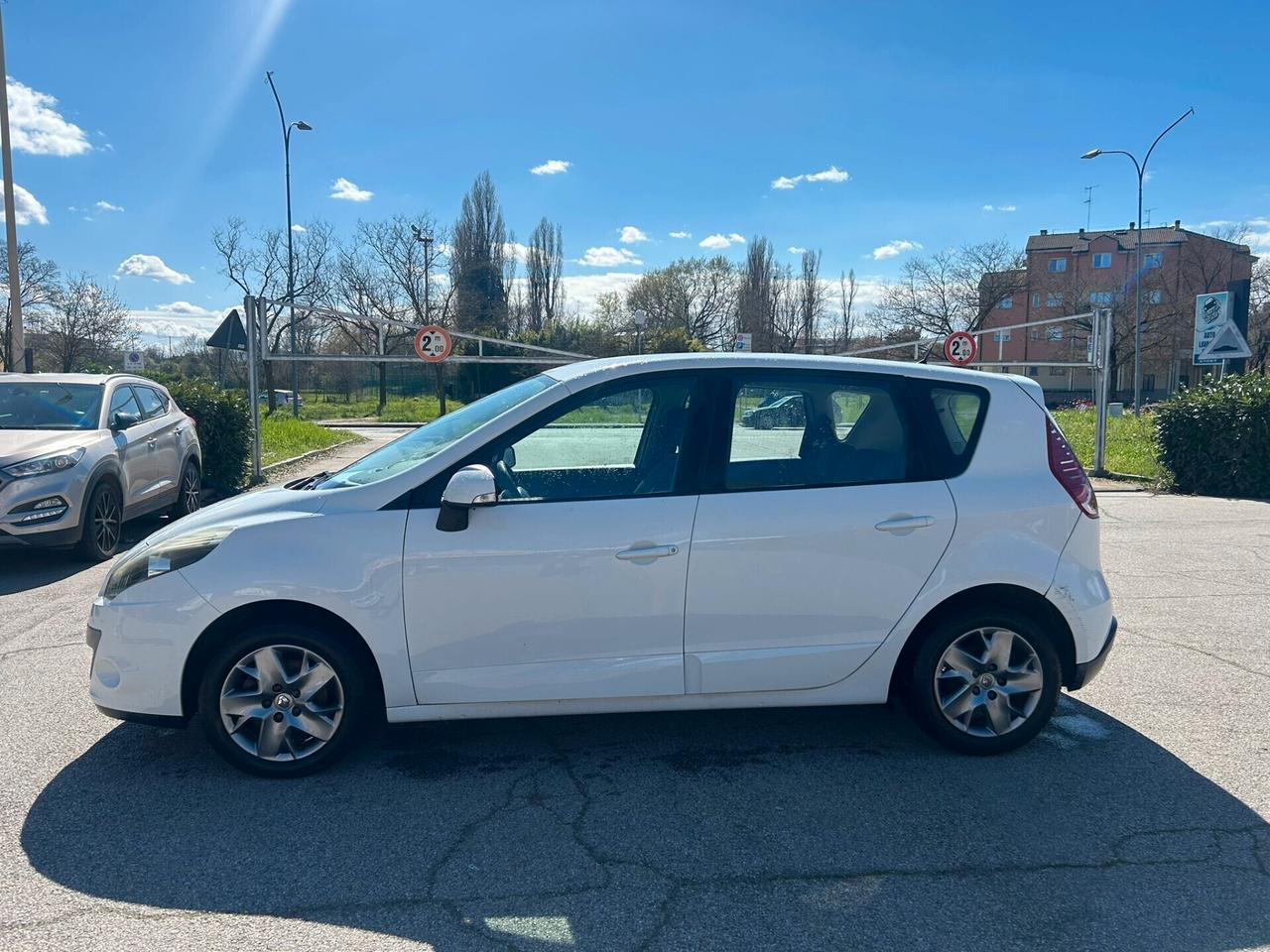 Renault Scenic X-Mod 1.6 cc benzina pari al nuovo unico proprietario full optional