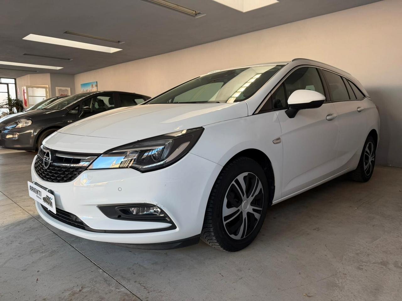 Opel Astra Sports Tourer 1.0cc INNOVATION 105cv - 1 PROPRIETARIO FULL OPT.
