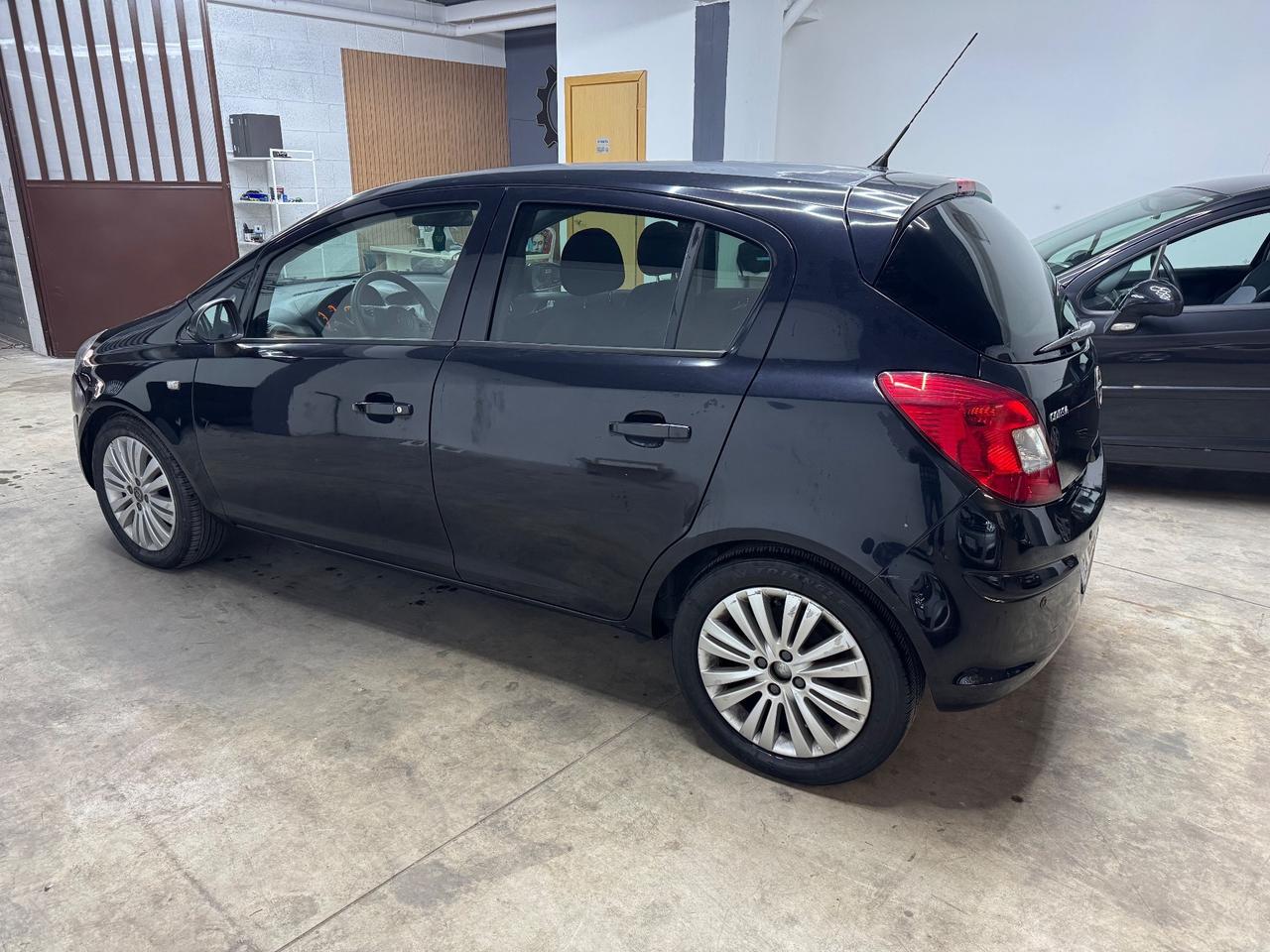 Opel Corsa 1.2 85CV GPL-TECH Elective - 2012