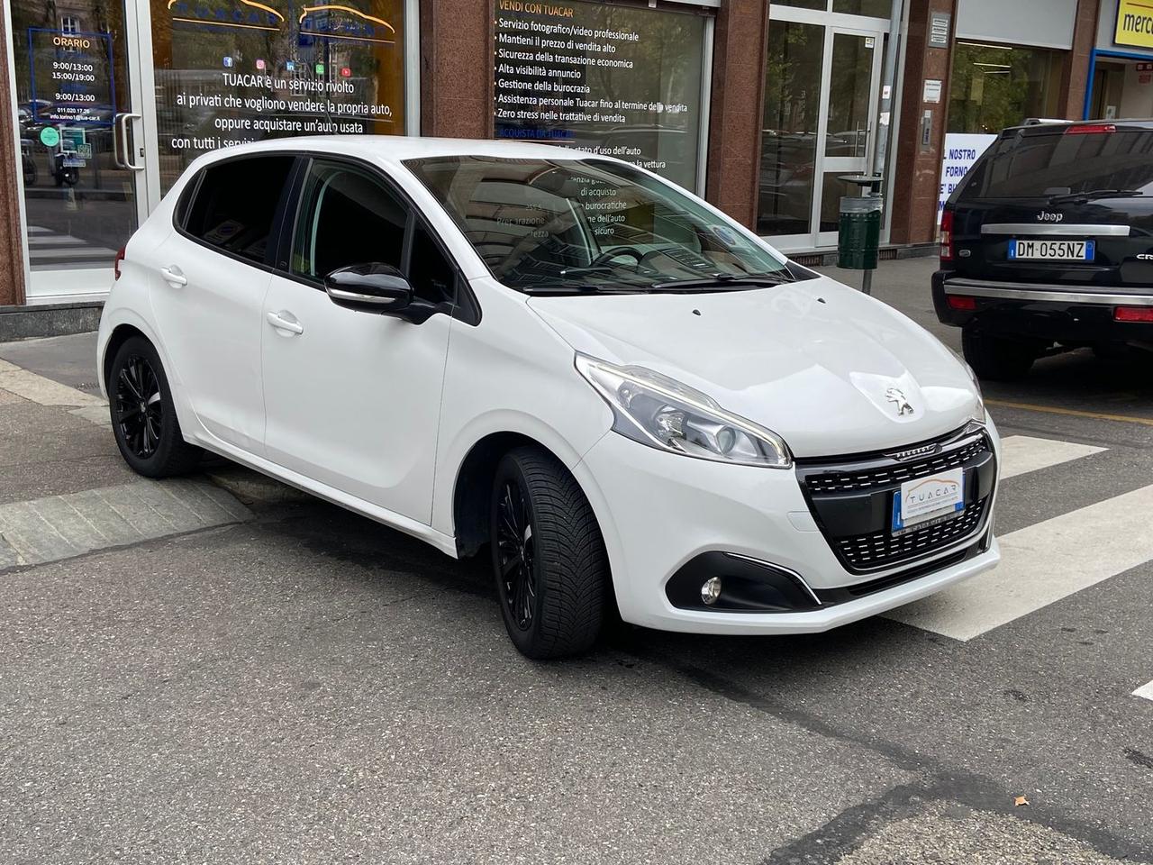 Peugeot 208 Black Line 1.2 PureTech 82 #50393