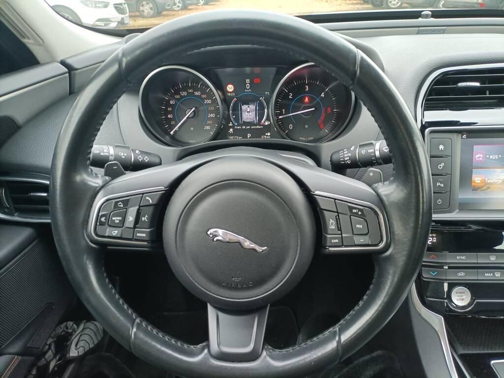 Jaguar XE 2.0 D Turbo 180CV aut. Prestige