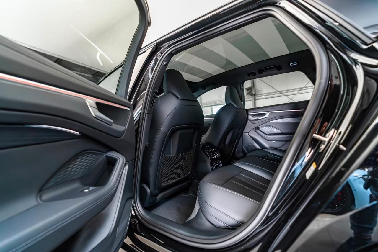 Audi A6 Avant TDI quattro 150 kW S tronic line edition