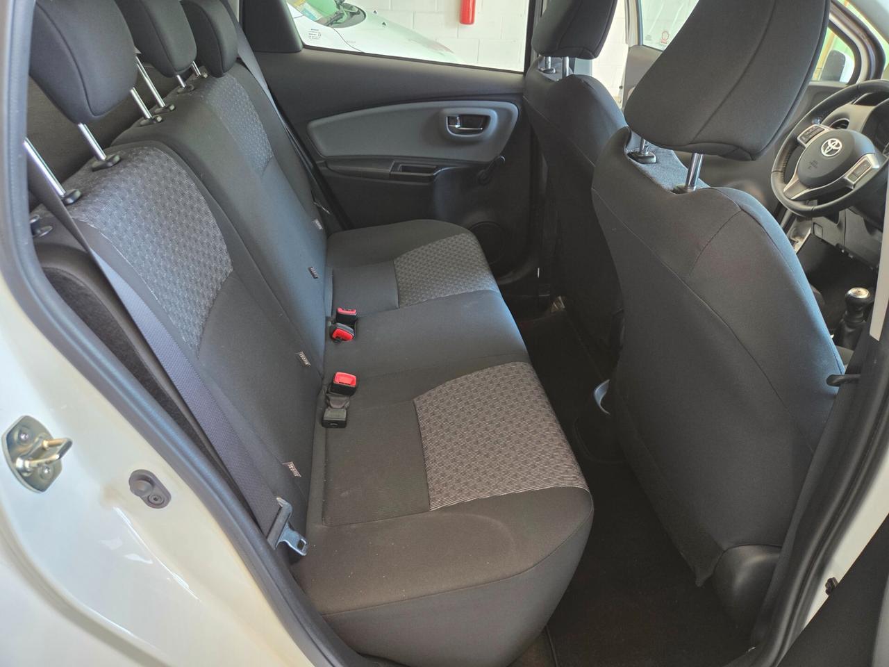 Toyota Yaris 1.0 5 porte Lounge unico proprietario