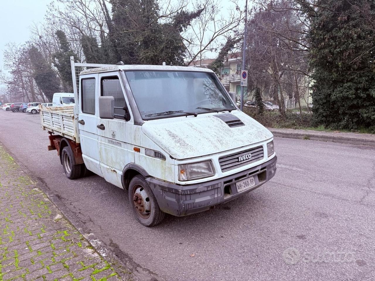 Iveco Daily 2.5 - RIBALTABILE 3 TRILATERALE 7 POST