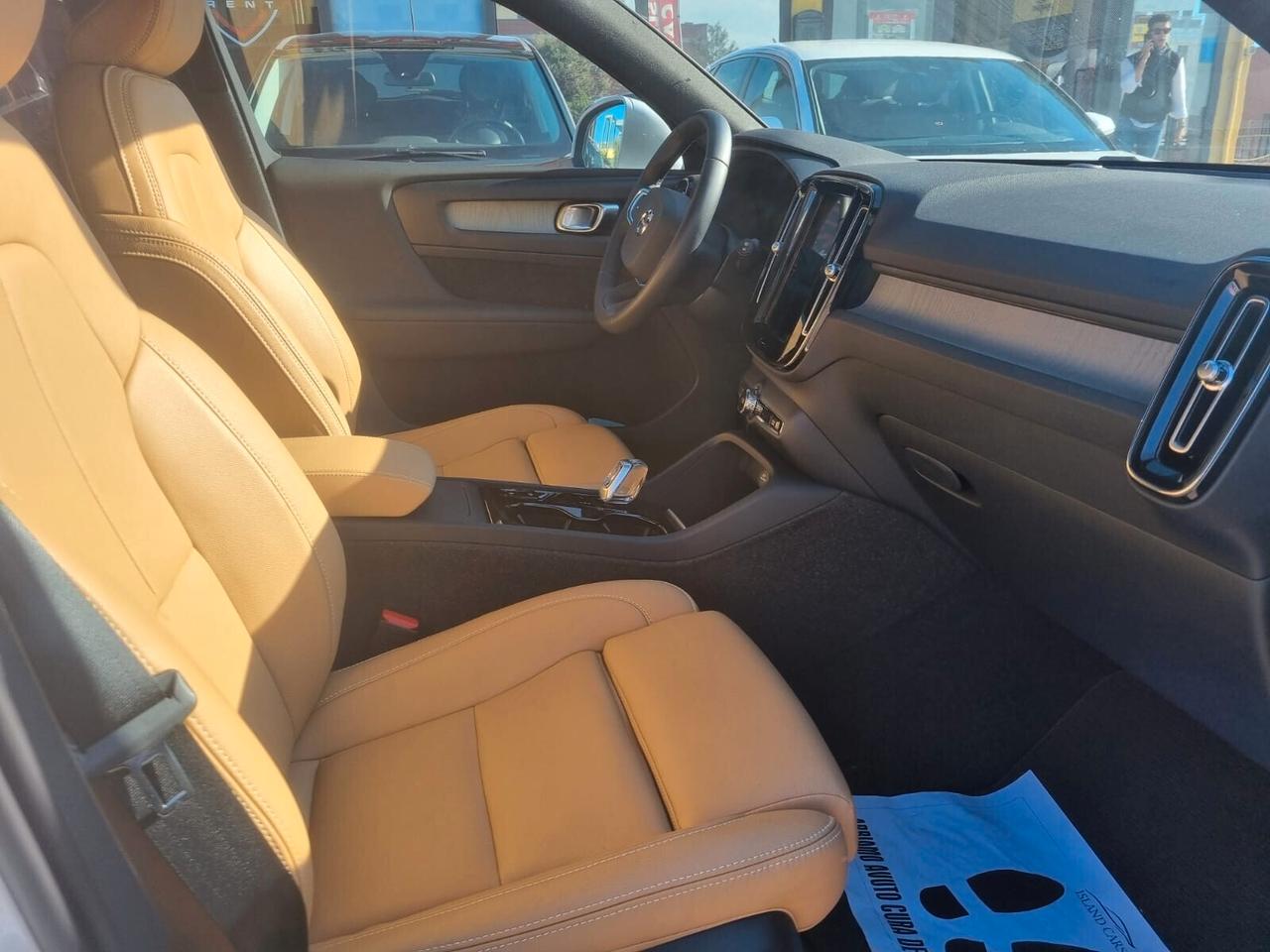 Volvo XC40 Momentum 163cv