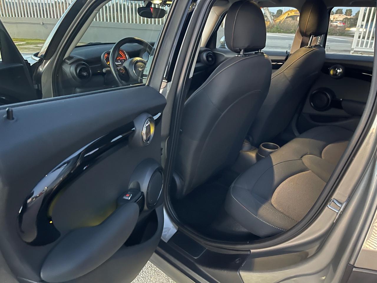 MINI 1.5 D 5 porte 95CV BAKER STREET FUL LED MY20