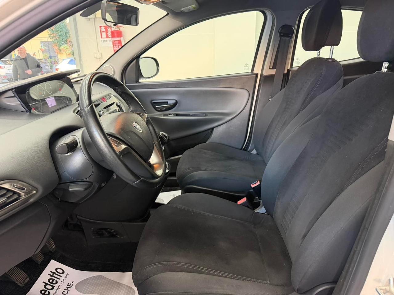 Lancia Ypsilon 0.9 TwinAir 85 CV Ecochic Gold 2015