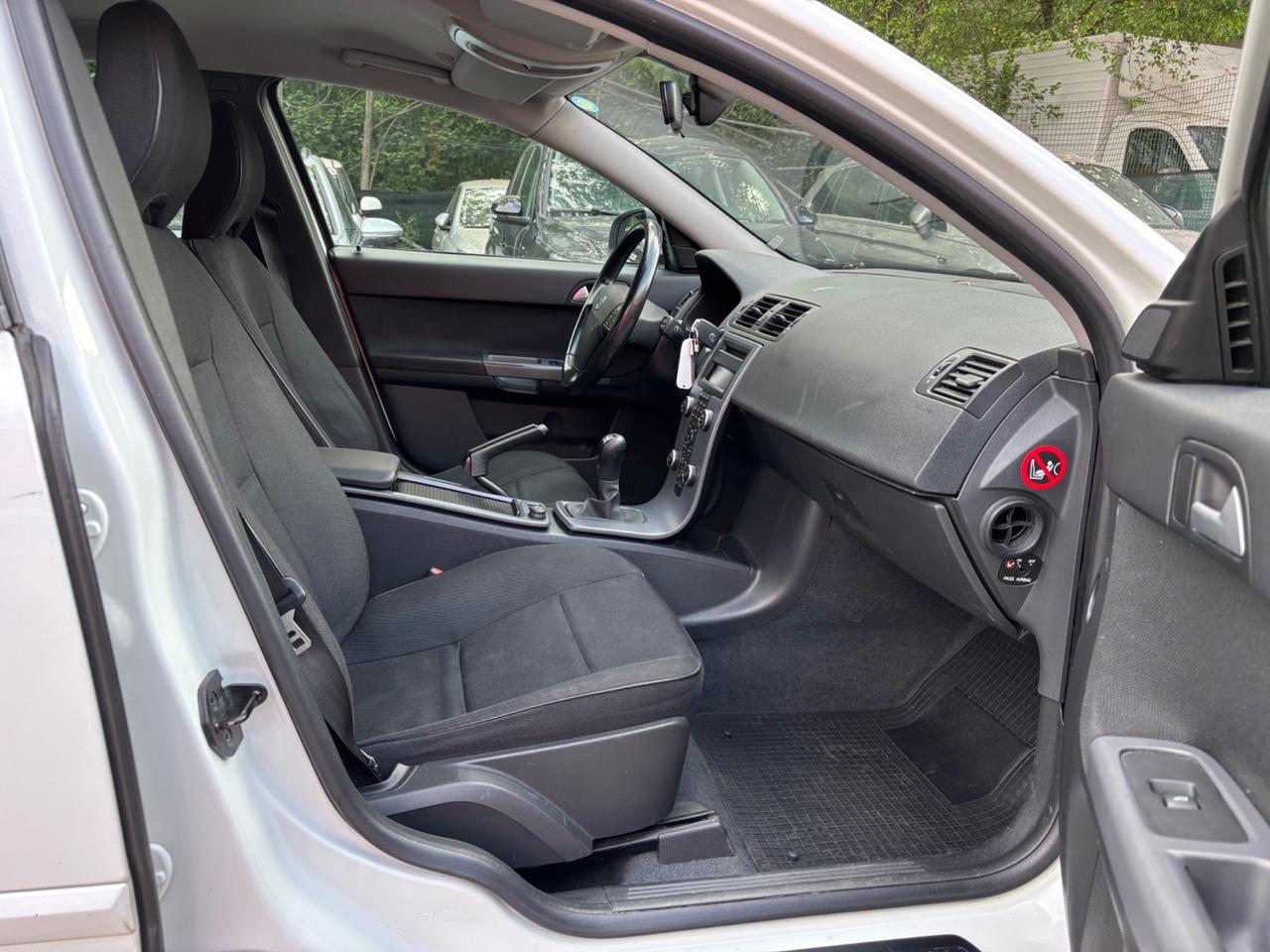 Volvo V50 D2 POLAR OK Neopatentati