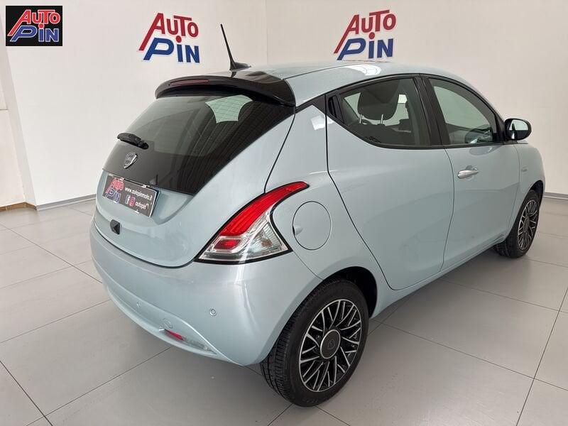 Lancia Ypsilon Ypsilon 1.0 FireFly 5 porte S&S Hybrid Platino
