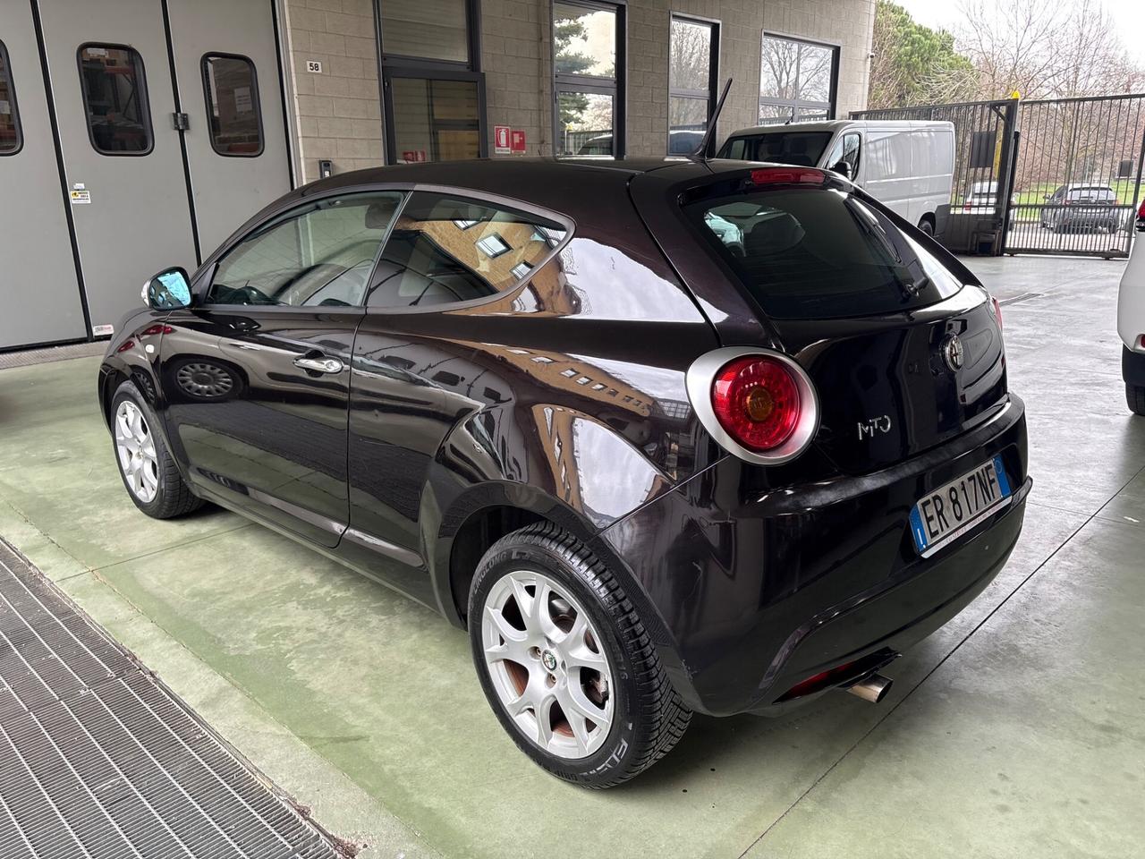 Alfa Romeo MiTo 1.3 JTDm-2 S&S Distinctive Sport Pack