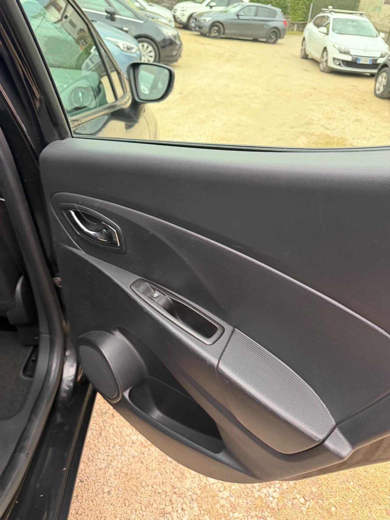 Renault CLIO 1.5 dCi 8V 5P LIVE KMCERT NEOPAT GARANZ