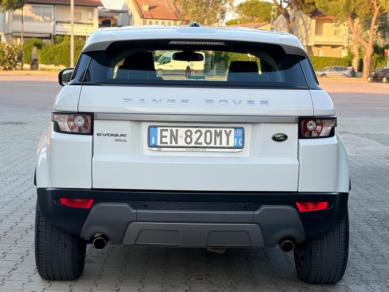 Land Rover Range Evoque 2.0 Si4 5p. Prestige