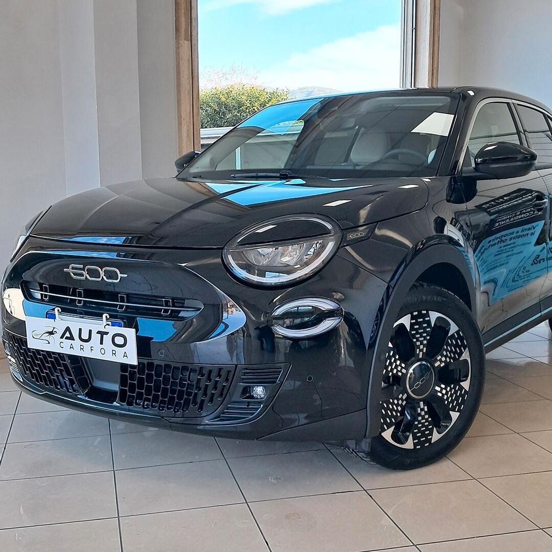 Fiat 600 Hybrid 100 CV DCT MHEV La Prima