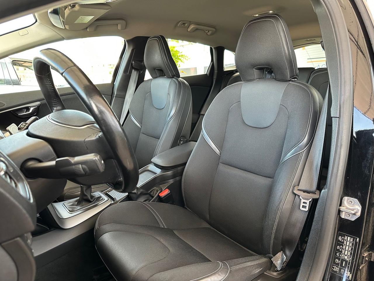 Volvo V40 Business Plus 2.0 T2 #6843