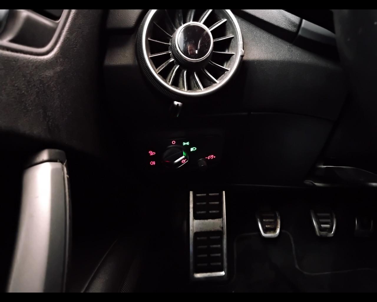 AUDI TT III 2015 Coupe - TT Coupe 1.8 tfsi Design