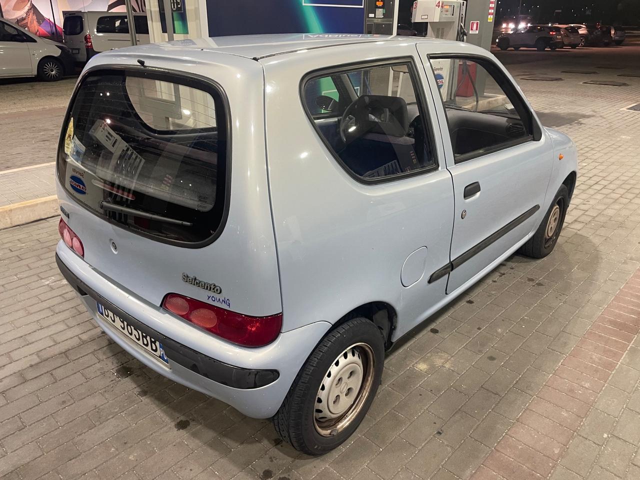 FIAT 600 NEOPATENTATI 900 BENZINA 40.000 KM