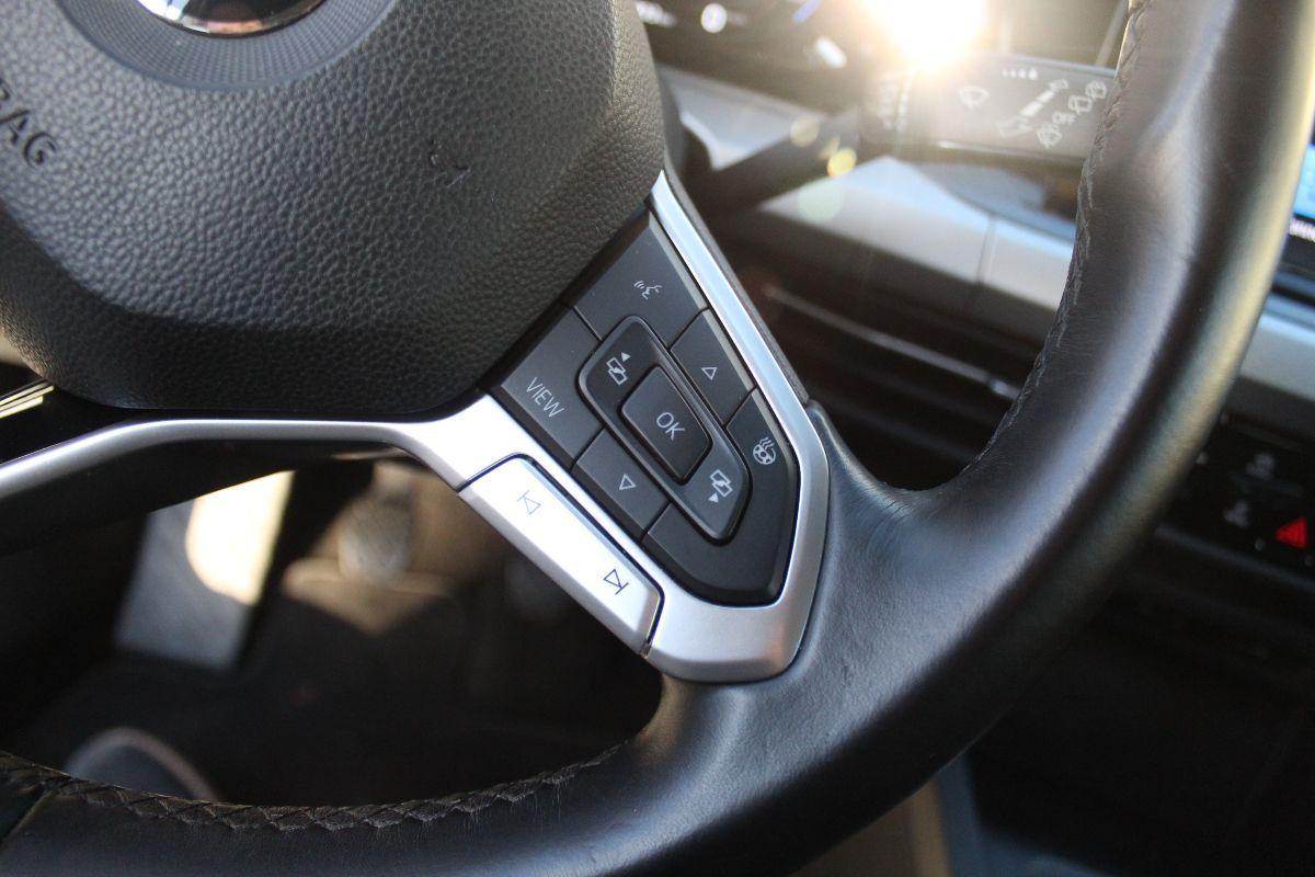 VOLKSWAGEN - Golf - 1.0 TSI EVO Life