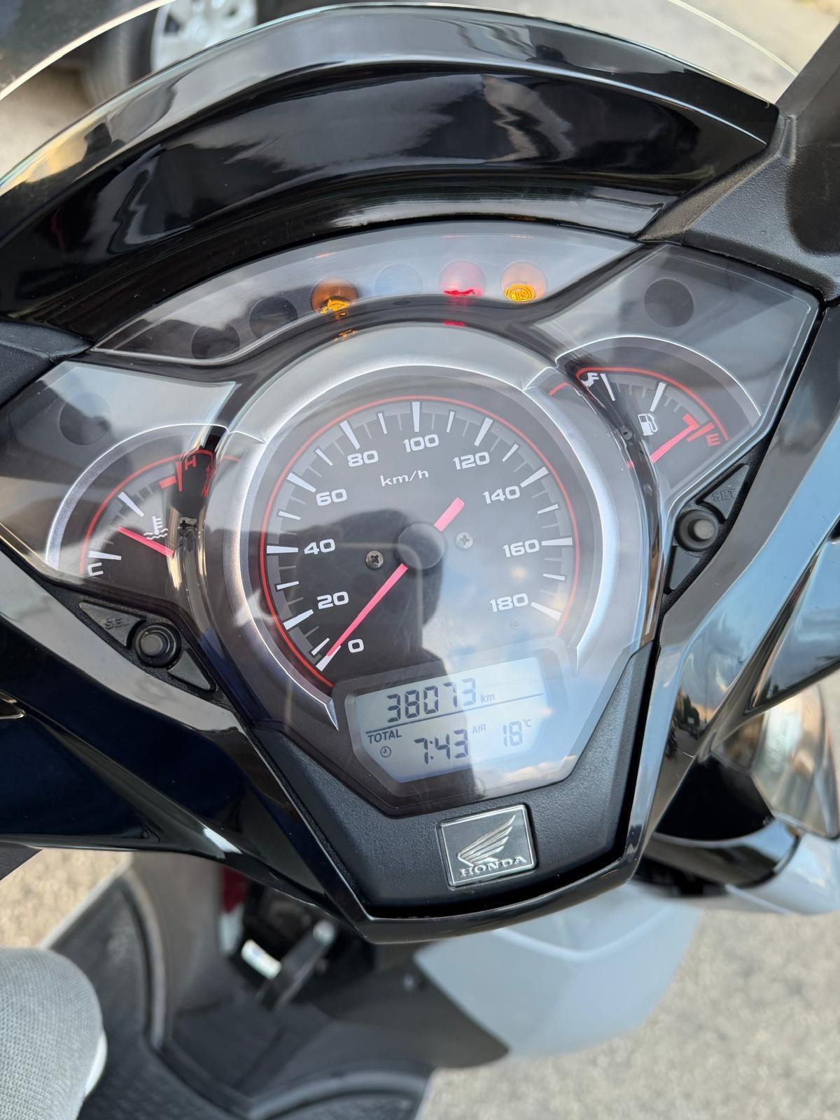 Honda SH 300 Air force