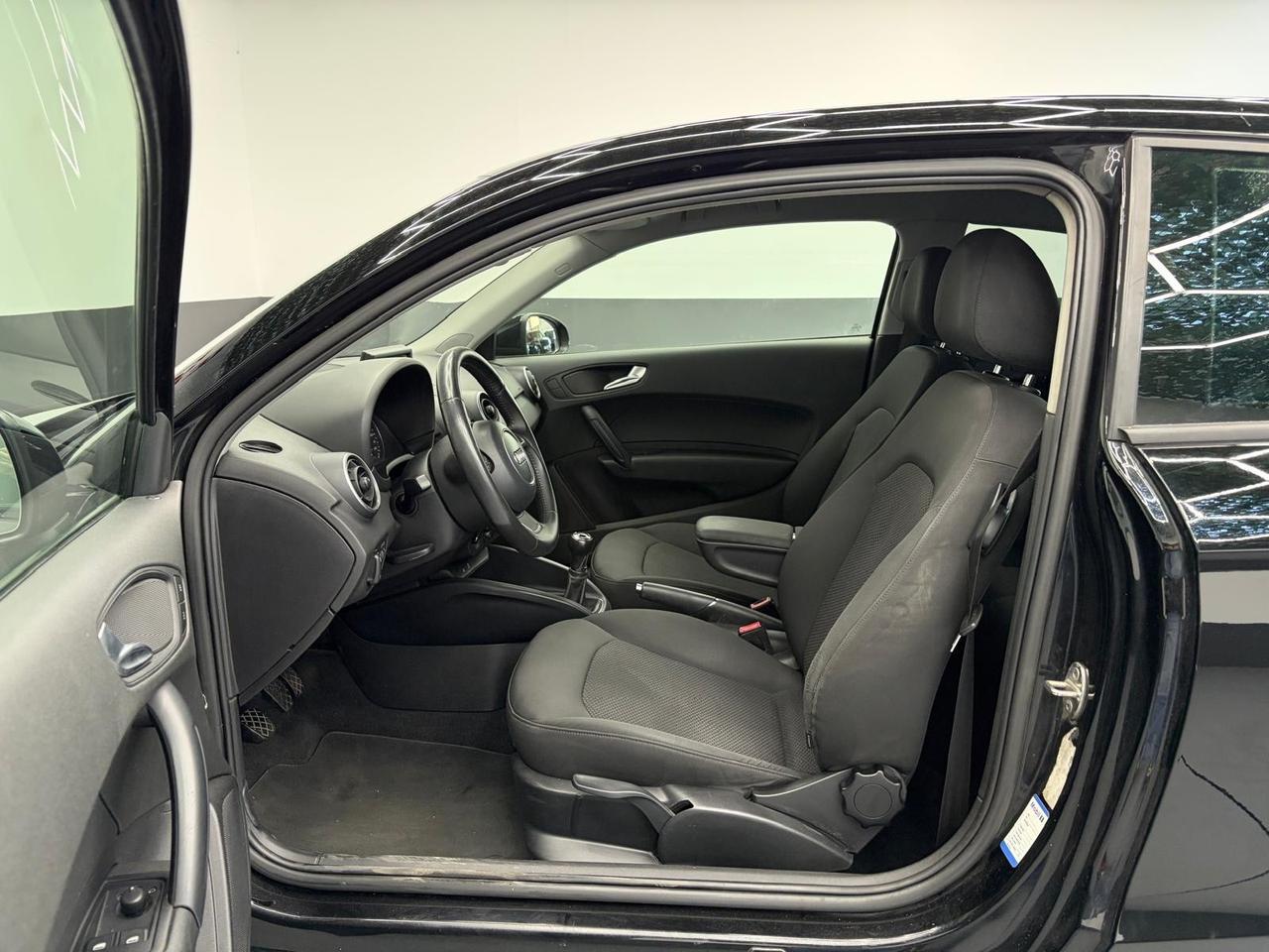 Audi A1 1.6 TDI S line edition plus