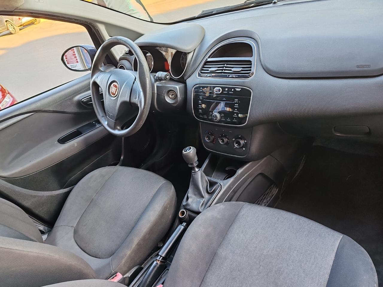 FIAT PUNTO 1.4 5 PORTE NATURAL POWER 2015