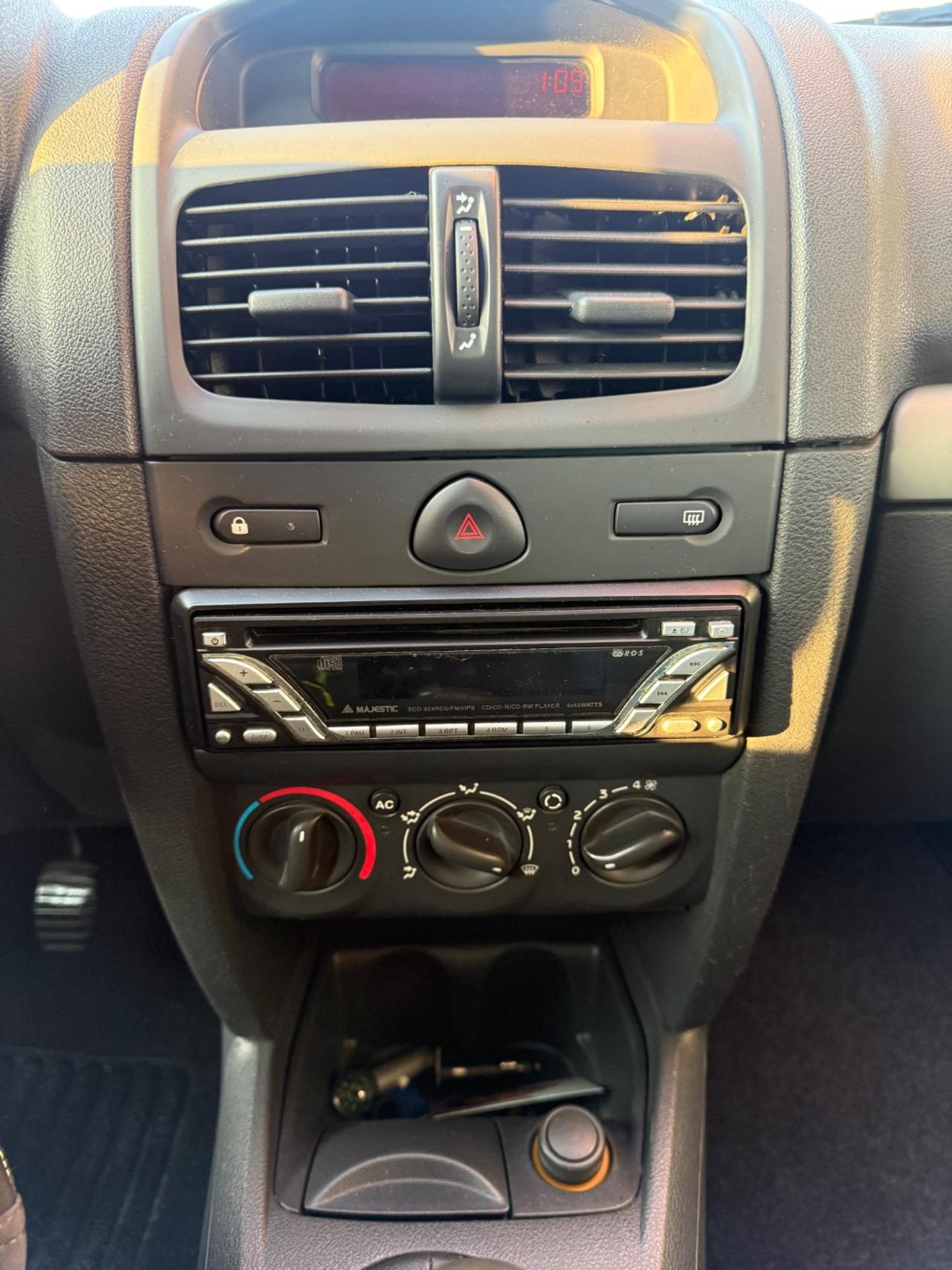 Renault Clio 1.2 16V 5 porte