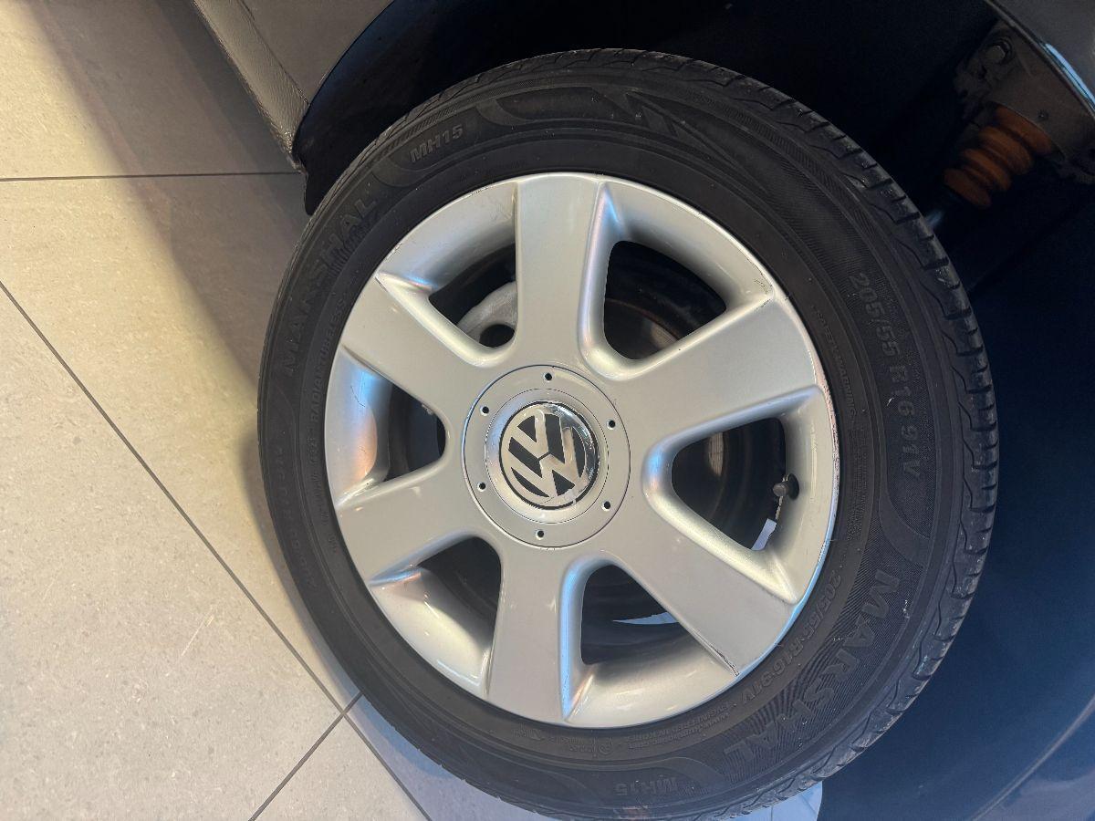 VOLKSWAGEN Touran TDI DSG 7 Posti