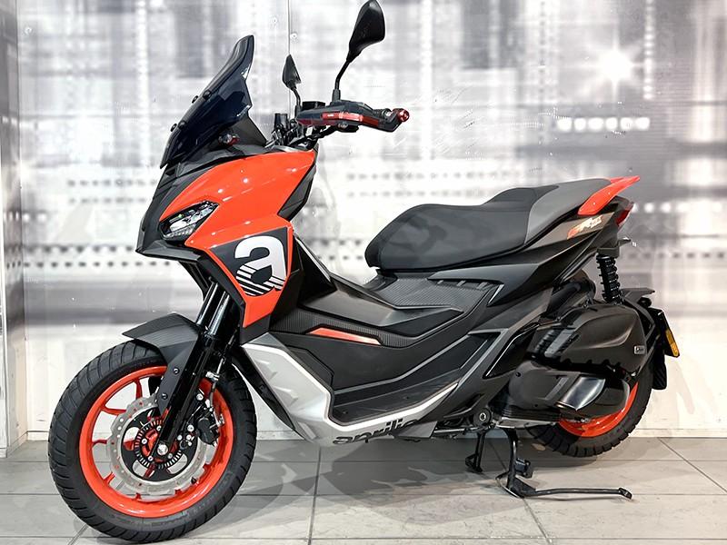 Aprilia SR GT Sport 200