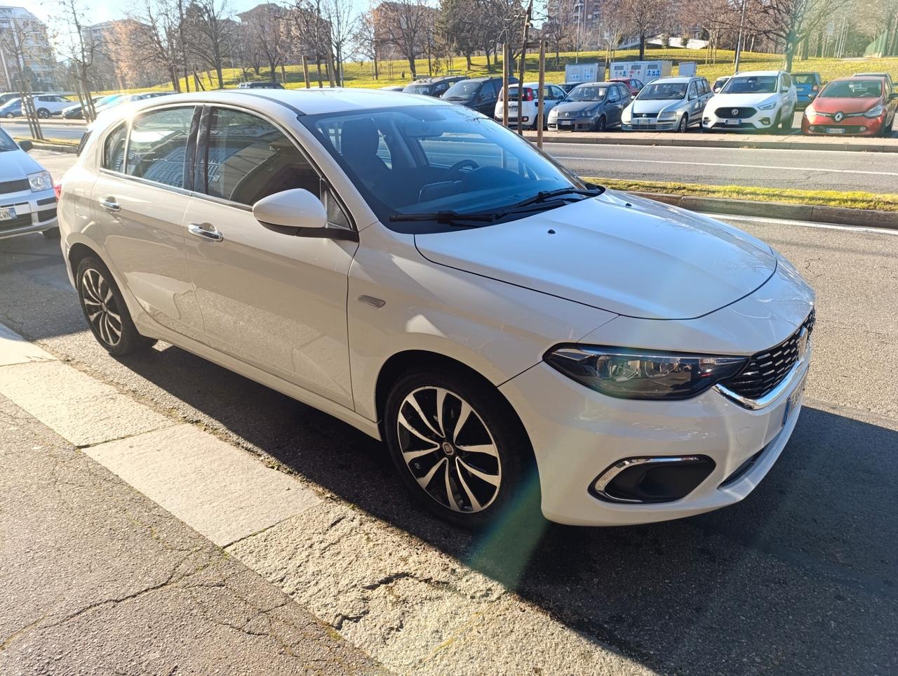 Fiat Tipo 1.4 5 porte Lounge Uniproprietario OK Neopatentati