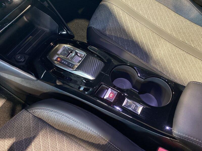 Peugeot 2008 2008 Hybrid 136 e-DCS6 Allure