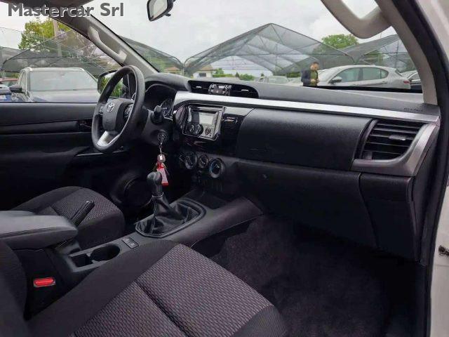 TOYOTA Hilux Hilux IV 2.4 d-4d double cab Comfort 4wd - GF290HN