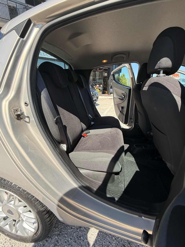 LANCIA Ypsilon 1.2 69 CV 5p. GPL Ecochic Gold SCONTO ROTTAMAZIONE