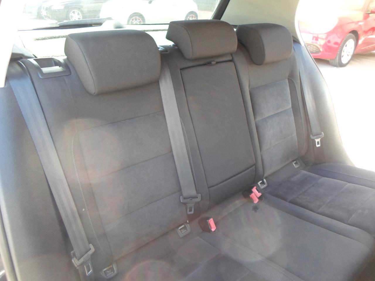 Volkswagen Golf 2.0 TDI 140CV DPF 5p.
