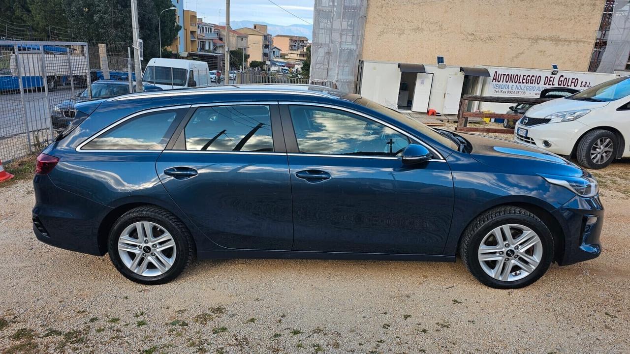 KIA CEED SW 1.6 CRDI 115 CV 2019 ECO BUSINESS CLASS DCT SW (AUTOCARRO) BLUE MET € 8.900,00