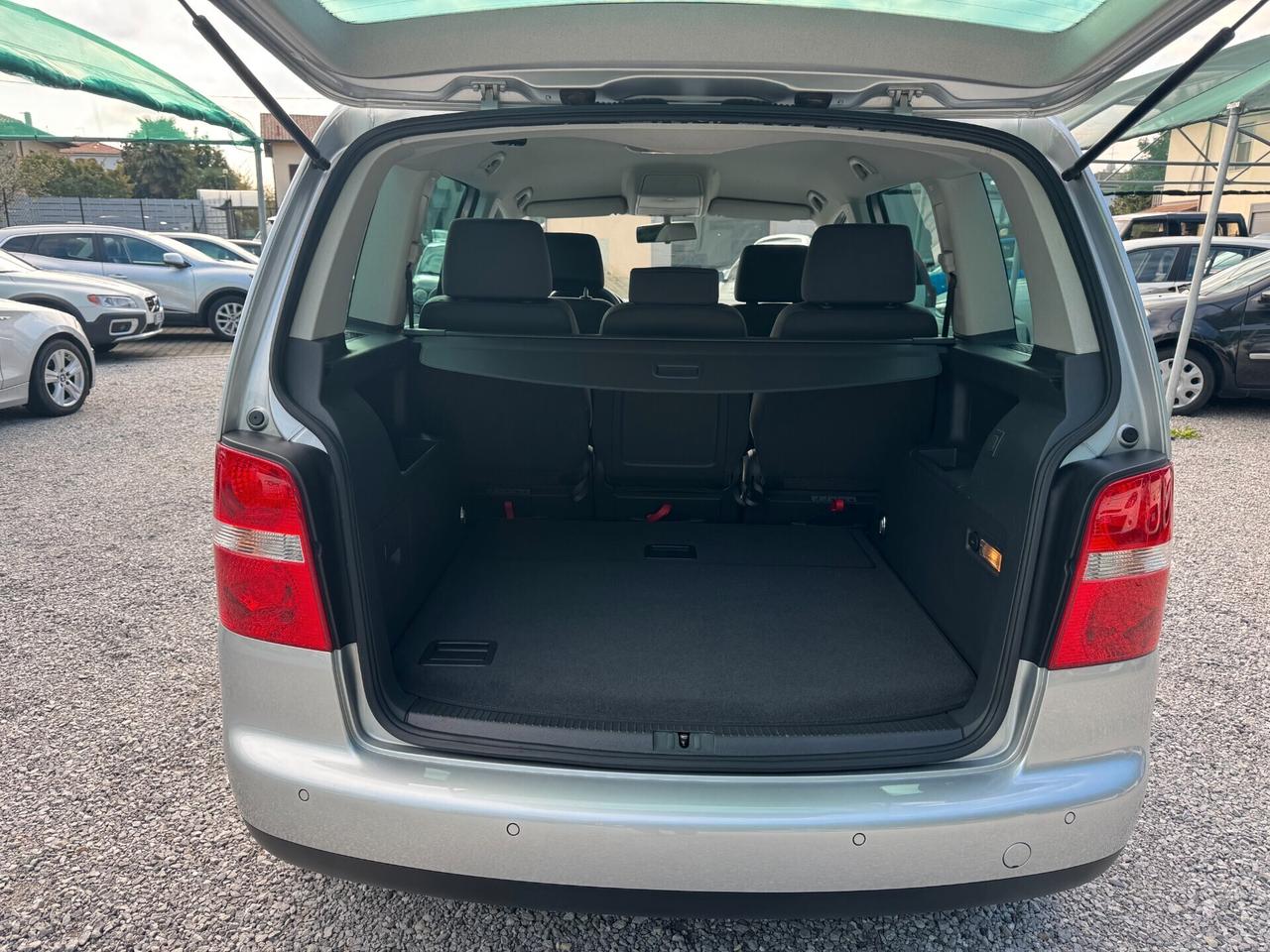 Volkswagen Touran 2.0 16V TDI Highline