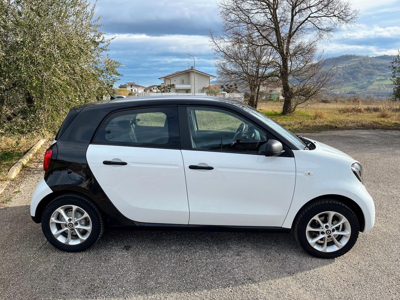 SMART ForFour 1.0mhd S&S Passion 71 4P - 2016
