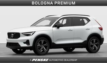 Volvo XC40 B3 automatico Plus Dark